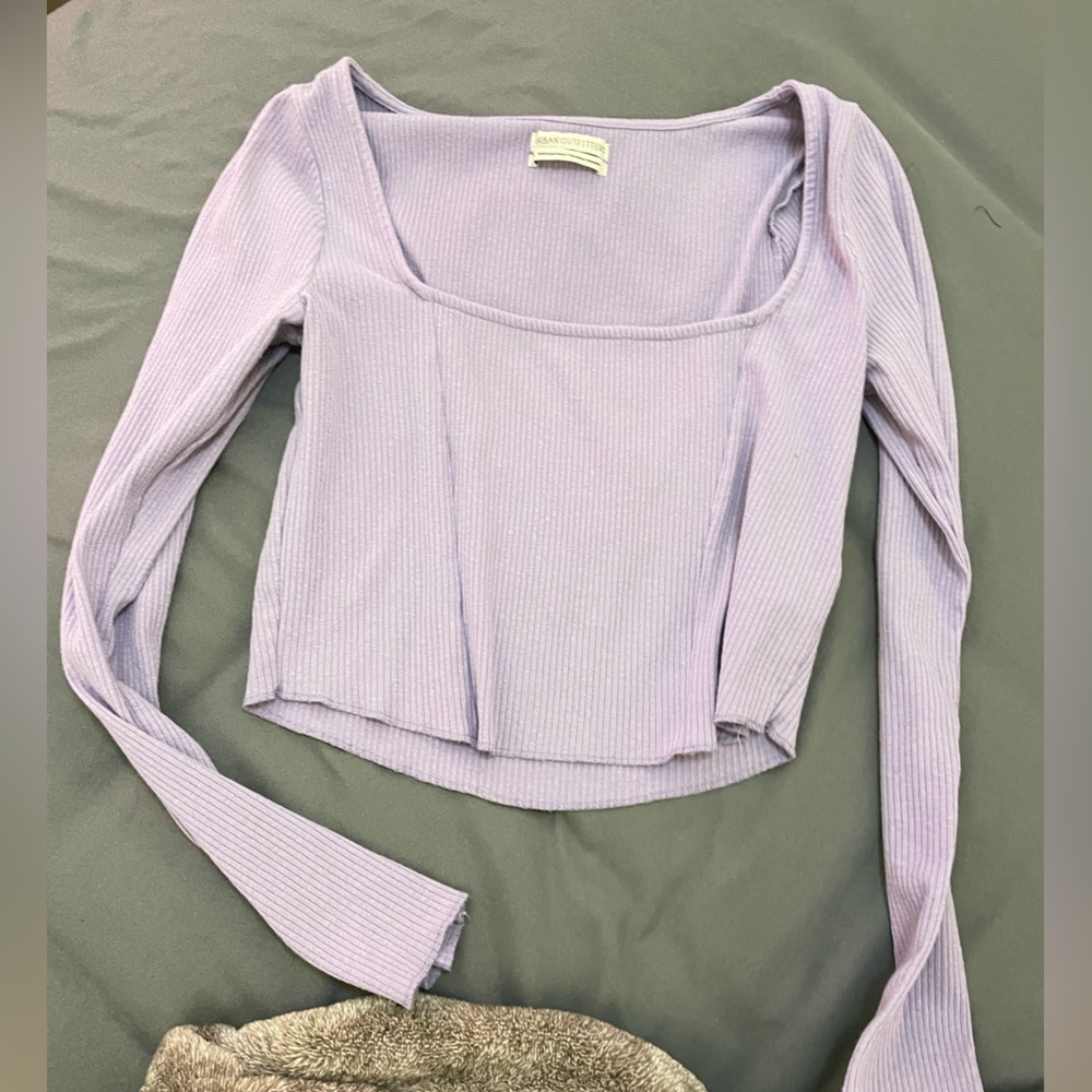 Cropped long sleeve top